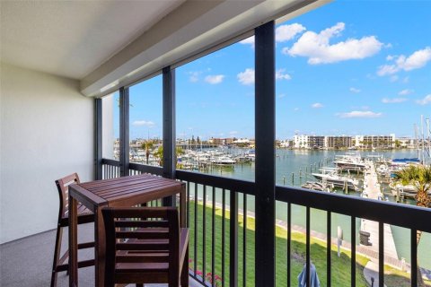 Condo in Saint Pete Beach, Florida, 3 bedrooms  № 1777129 - photo 17