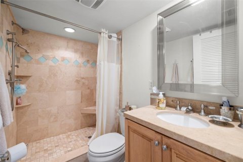 Condo in Saint Pete Beach, Florida, 3 bedrooms  № 1777129 - photo 9