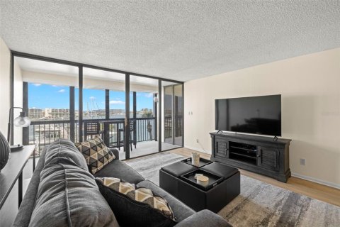 Condo in Saint Pete Beach, Florida, 3 bedrooms  № 1777129 - photo 20