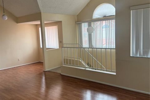 Condo in Winter Haven, Florida, 2 bedrooms  № 2387729 - photo 8