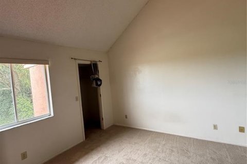 Condo in Winter Haven, Florida, 2 bedrooms  № 2387729 - photo 12