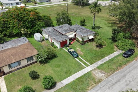 House in Homestead, Florida 2 bedrooms, 130.43 sq.m. № 2262929 - photo 7