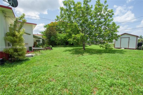 House in Homestead, Florida 2 bedrooms, 130.43 sq.m. № 2262929 - photo 16