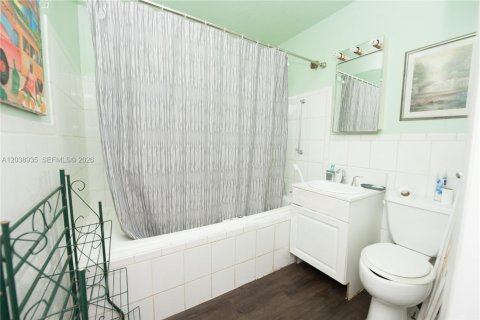 House in Homestead, Florida 2 bedrooms, 130.43 sq.m. № 2262929 - photo 19