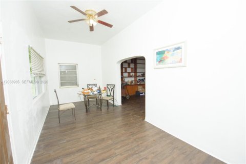 House in Homestead, Florida 2 bedrooms, 130.43 sq.m. № 2262929 - photo 24