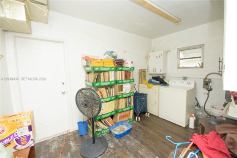 House in Homestead, Florida 2 bedrooms, 130.43 sq.m. № 2262929 - photo 25