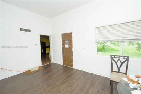 House in Homestead, Florida 2 bedrooms, 130.43 sq.m. № 2262929 - photo 27