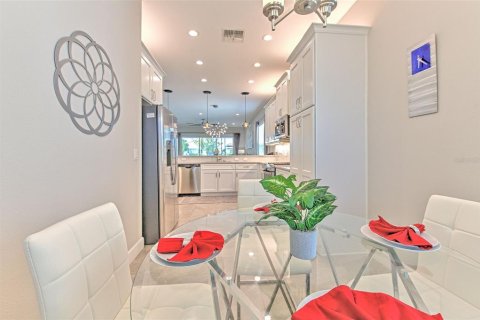 Villa ou maison à vendre à Wimauma, Floride: 2 chambres, 175.59 m2 № 2354807 - photo 12
