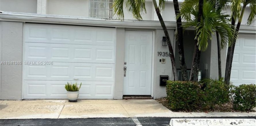 Villa ou maison à Hialeah, Floride 2 chambres, 148.64 m2 № 1998589