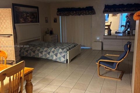 Villa ou maison à vendre à Hialeah, Floride: 3 chambres, 148.64 m2 № 1998589 - photo 18