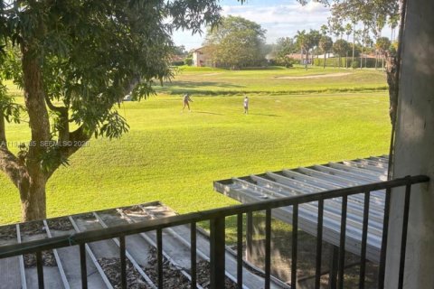 Villa ou maison à vendre à Hialeah, Floride: 3 chambres, 148.64 m2 № 1998589 - photo 13