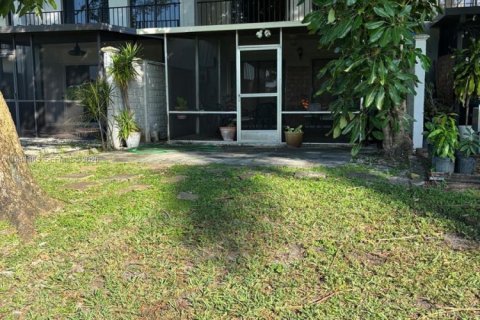 Villa ou maison à vendre à Hialeah, Floride: 3 chambres, 148.64 m2 № 1998589 - photo 12