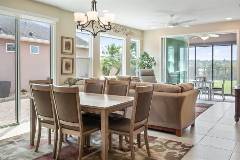 Villa ou maison à vendre à Groveland, Floride: 2 chambres, 145.67 m2 № 2415502 - photo 5