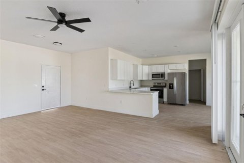 Villa ou maison à vendre à Kissimmee, Floride: 3 chambres, 147.53 m2 № 2232973 - photo 3