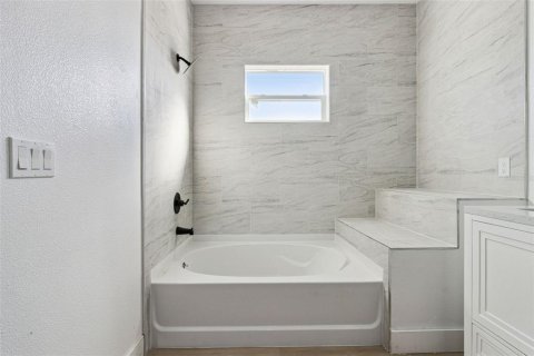 Villa ou maison à vendre à Kissimmee, Floride: 3 chambres, 147.53 m2 № 2232973 - photo 13