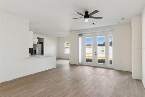 Villa ou maison à vendre à Kissimmee, Floride: 3 chambres, 147.53 m2 № 2232973 - photo 6