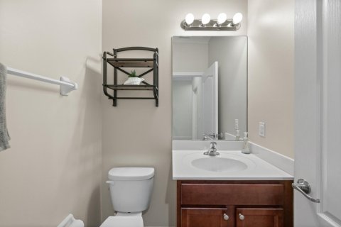 Townhouse in Stuart, Florida 3 bedrooms, 149.94 sq.m. № 2084055 - photo 5