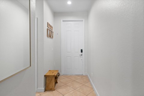 Townhouse in Stuart, Florida 3 bedrooms, 149.94 sq.m. № 2084055 - photo 3