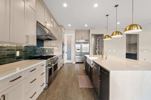 Casa en venta en Orlando, Florida, 4 dormitorios, 435.25 m2 № 1900320 - foto 12