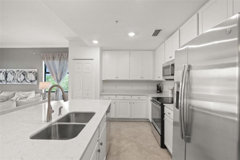 Condo in Bradenton, Florida, 3 bedrooms in LAKEWOOD NATIONAL  № 1754692 - photo 9