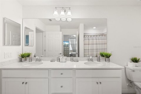 Condo in Bradenton, Florida, 3 bedrooms in LAKEWOOD NATIONAL  № 1754692 - photo 20