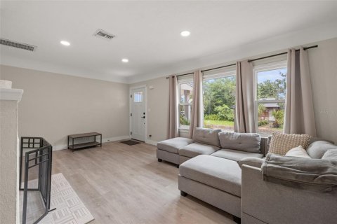 Casa en venta en Saint Petersburg, Florida, 3 dormitorios, 107.77 m2 № 1844617 - foto 6