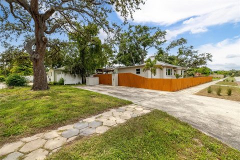Casa en venta en Saint Petersburg, Florida, 3 dormitorios, 107.77 m2 № 1844617 - foto 27