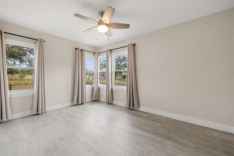 Casa en venta en Saint Petersburg, Florida, 3 dormitorios, 107.77 m2 № 1844617 - foto 12