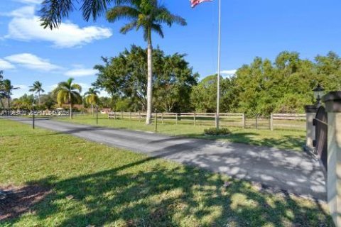 Villa ou maison à vendre à Loxahatchee Groves, Floride: 3 chambres, 235.23 m2 № 2081237 - photo 9