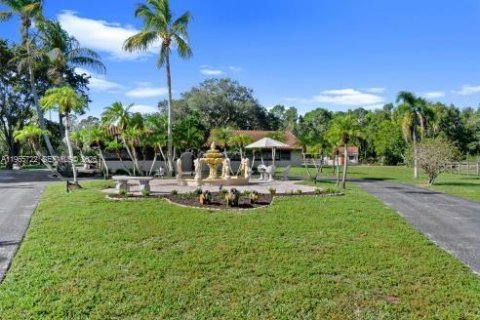 Villa ou maison à vendre à Loxahatchee Groves, Floride: 3 chambres, 235.23 m2 № 2081237 - photo 12