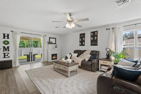 House in North Port, Florida 3 bedrooms, 156.91 sq.m. № 2394292 - photo 3