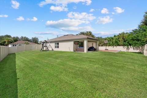 House in North Port, Florida 3 bedrooms, 156.91 sq.m. № 2394292 - photo 7