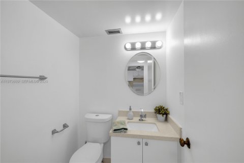 Condominio en venta en Hollywood, Florida, 1 dormitorio, 83.24 m2 № 2033327 - foto 23