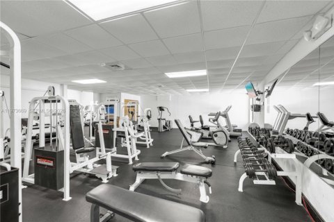 Condominio en venta en Hollywood, Florida, 1 dormitorio, 83.24 m2 № 2033327 - foto 5