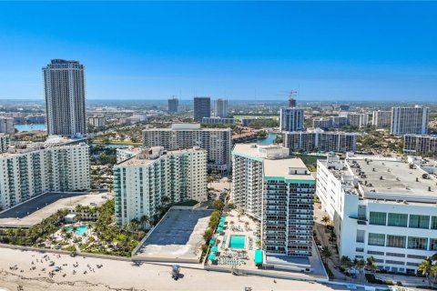 Condominio en venta en Hollywood, Florida, 1 dormitorio, 83.24 m2 № 2033327 - foto 26