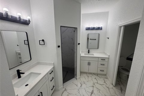 House in Sebring, Florida 3 bedrooms, 139.82 sq.m. № 2198594 - photo 8