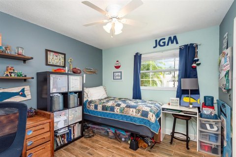House in Merrit Island, Florida 5 bedrooms, 224.64 sq.m. № 1801940 - photo 17