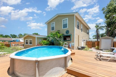 House in Merrit Island, Florida 5 bedrooms, 224.64 sq.m. № 1801940 - photo 28