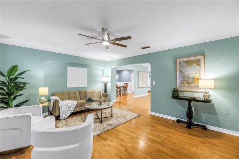 Villa ou maison à vendre à Saint Petersburg, Floride: 4 chambres, 284.28 m2 № 2416501 - photo 4