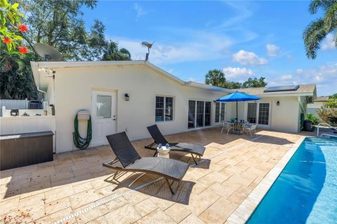 Villa ou maison à vendre à Saint Petersburg, Floride: 4 chambres, 284.28 m2 № 2416501 - photo 12