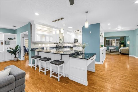 Villa ou maison à vendre à Saint Petersburg, Floride: 4 chambres, 284.28 m2 № 2416501 - photo 7