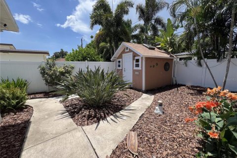 Villa ou maison à vendre à Saint Petersburg, Floride: 4 chambres, 284.28 m2 № 2416501 - photo 19