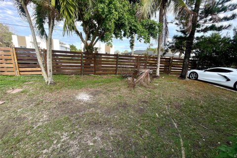 House in Miami, Florida 3 bedrooms, 63.17 sq.m. № 2045474 - photo 7