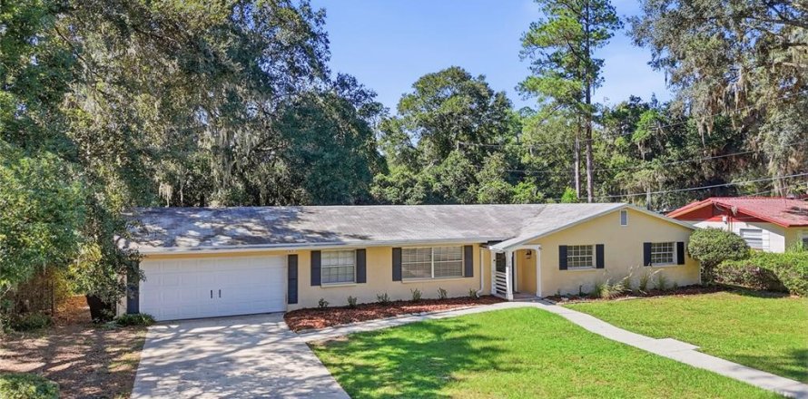 Villa ou maison à Gainesville, Floride 3 chambres, 183.11 m2 № 2425639