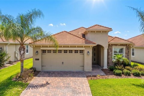 House in Davenport, Florida 4 bedrooms, 210.8 sq.m. № 2203245