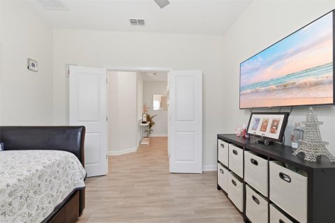 Casa en venta en Davenport, Florida, 4 dormitorios, 210.8 m2 № 2203245 - foto 18
