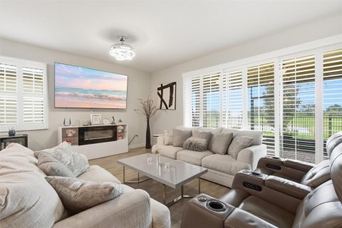 Casa en venta en Davenport, Florida, 4 dormitorios, 210.8 m2 № 2203245 - foto 6