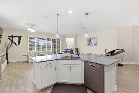 Casa en venta en Davenport, Florida, 4 dormitorios, 210.8 m2 № 2203245 - foto 8