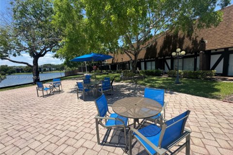 Condominio en alquiler en Lauderhill, Florida, 1 dormitorio, 74.32 m2 № 2017551 - foto 23