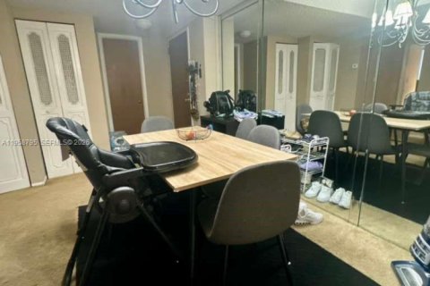 Condominio en alquiler en Lauderhill, Florida, 1 dormitorio, 74.32 m2 № 2017551 - foto 7